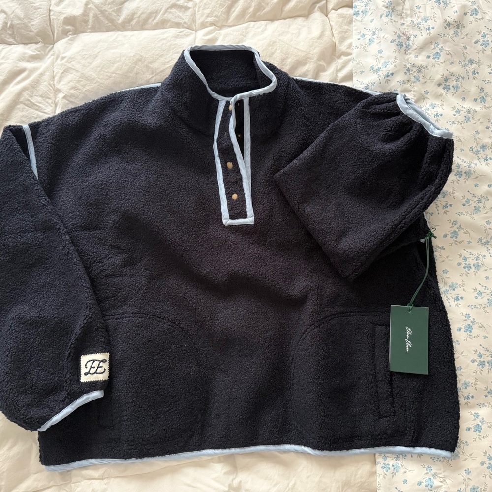 Black Cozy Knit Pullover Sweater with Contrast Trim